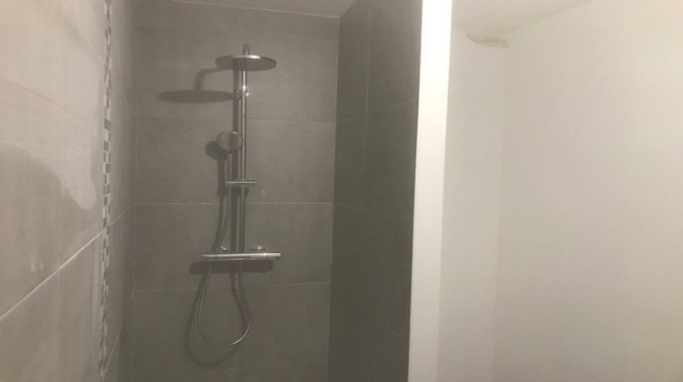 Ma-Cabane - Location Maison Néronde, 84 m²