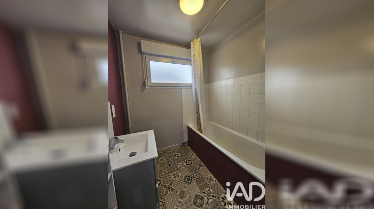 Ma-Cabane - Location Maison Neuilly-le-Réal, 90 m²
