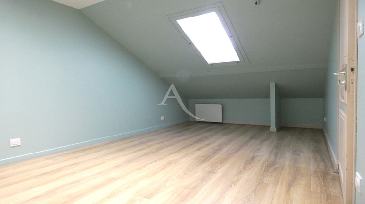 Ma-Cabane - Location Maison NEUVILLE-AUX-BOIS, 63 m²