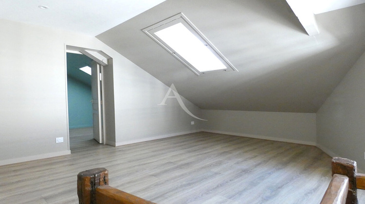 Ma-Cabane - Location Maison NEUVILLE-AUX-BOIS, 63 m²