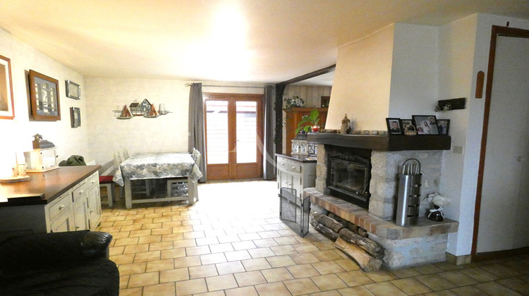 Ma-Cabane - Location Maison NEUVILLE-AUX-BOIS, 77 m²