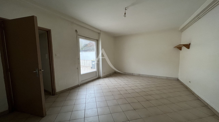 Ma-Cabane - Location Maison NEUVILLE-AUX-BOIS, 69 m²