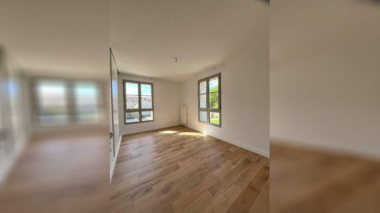 Ma-Cabane - Location Maison NOISY-LE-ROI, 155 m²