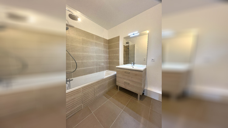 Ma-Cabane - Location Maison NOISY-LE-ROI, 155 m²