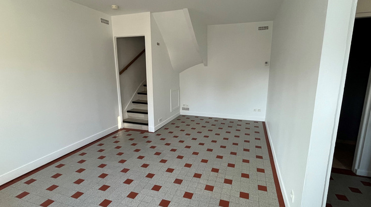 Ma-Cabane - Location Maison OISSEL, 74 m²