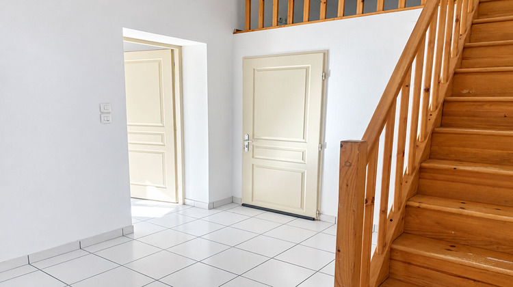 Ma-Cabane - Location Maison ORLIENAS, 86 m²