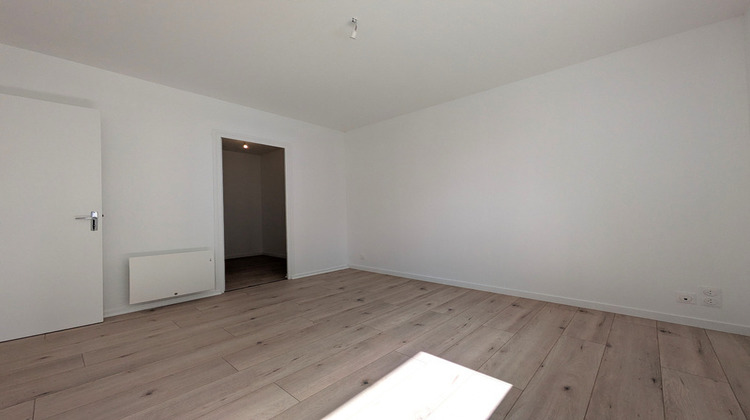 Ma-Cabane - Location Maison PANISSIERES, 73 m²