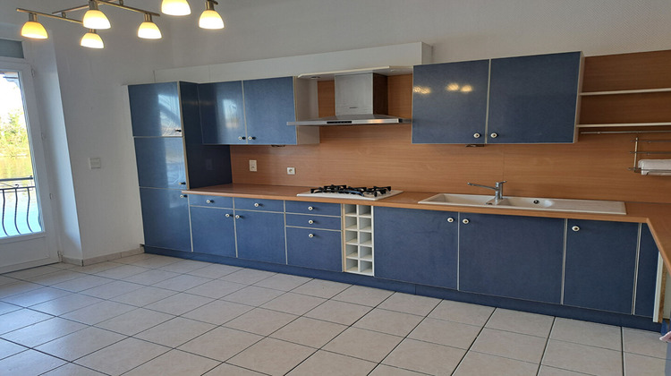 Ma-Cabane - Location Maison PENNE-D'AGENAIS, 190 m²