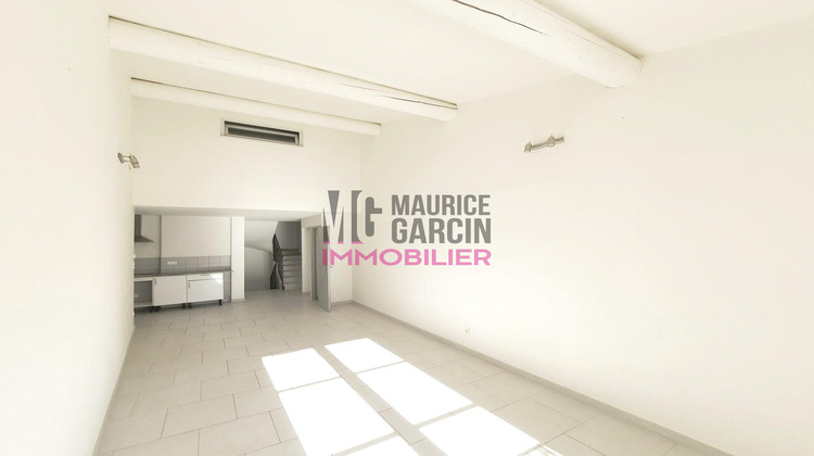 Ma-Cabane - Location Maison Pernes-les-Fontaines, 77 m²