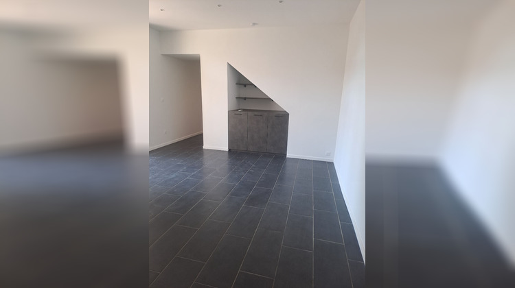 Ma-Cabane - Location Maison PEYPIN, 73 m²