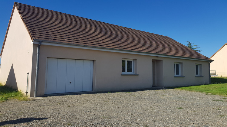 Ma-Cabane - Location Maison Poillé-sur-Vègre, 92 m²