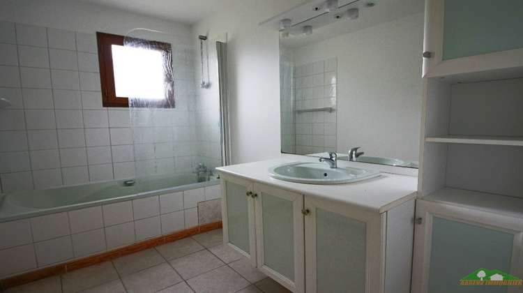 Ma-Cabane - Location Maison POINTIS INARD, 100 m²