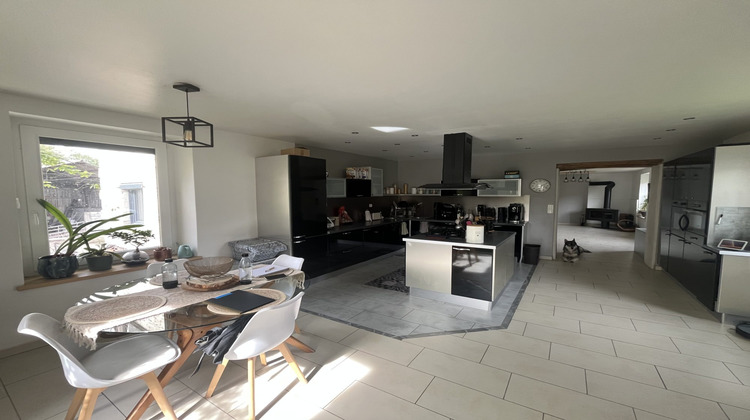 Ma-Cabane - Location Maison Poncin, 249 m²