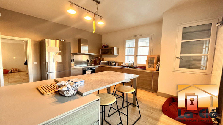 Ma-Cabane - Location Maison Pont-du-Casse, 278 m²