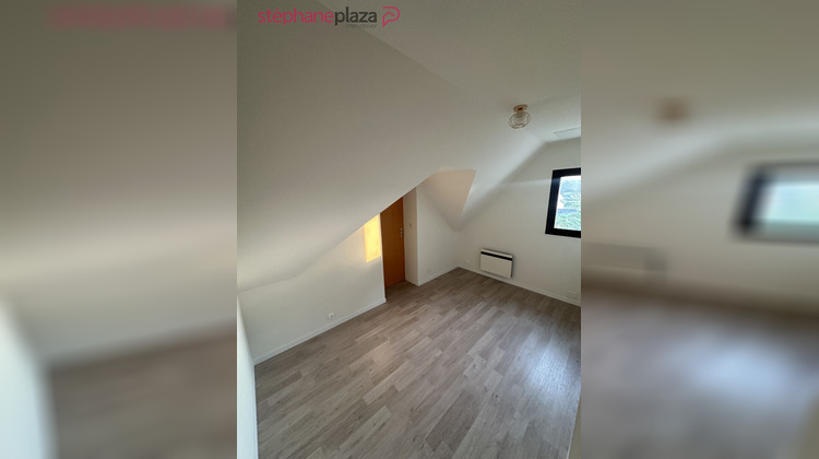 Ma-Cabane - Location Maison POULLAN-SUR-MER, 110 m²