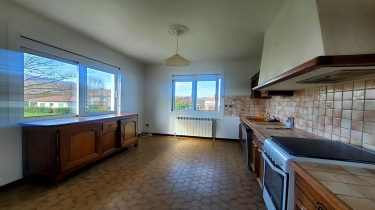 Ma-Cabane - Location Maison PRAT-BONREPAUX, 142 m²