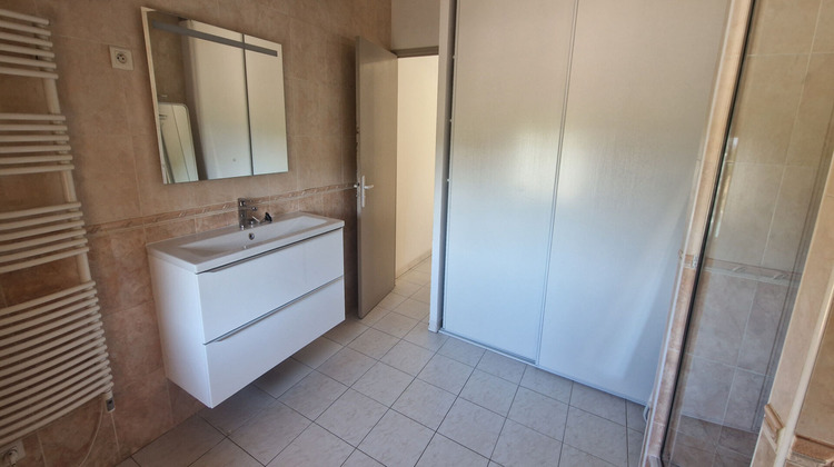 Ma-Cabane - Location Maison PUYLOUBIER, 111 m²