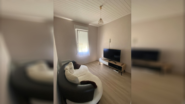 Ma-Cabane - Location Maison QUELAINES-SAINT-GAULT, 53 m²