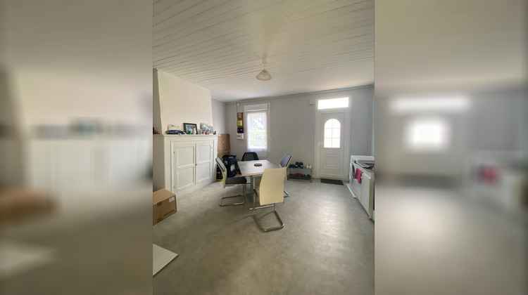 Ma-Cabane - Location Maison QUELAINES-SAINT-GAULT, 53 m²