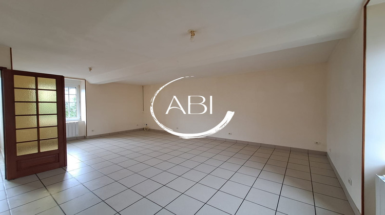 Ma-Cabane - Location Maison Rennes-en-Grenouilles, 87 m²