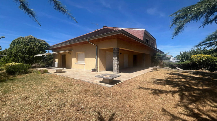 Ma-Cabane - Location Maison RILLIEUX-LA-PAPE, 251 m²