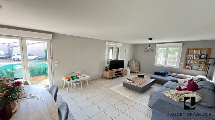 Ma-Cabane - Location Maison RIORGES, 97 m²