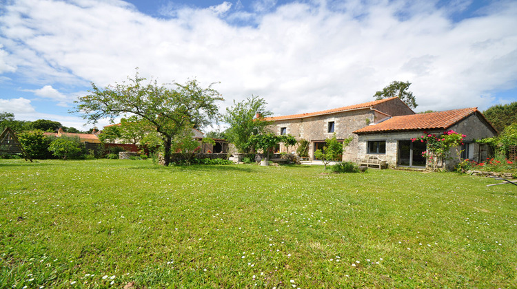 Ma-Cabane - Location Maison ROUANS, 190 m²