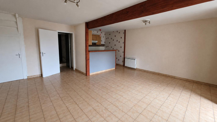 Ma-Cabane - Location Maison RUELLE SUR TOUVRE, 94 m²