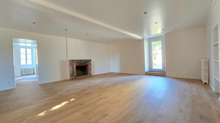 Ma-Cabane - Location Maison Saint-Aubin-des-Chateaux, 126 m²