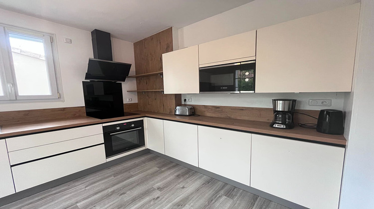 Ma-Cabane - Location Maison SAINT-BENOIT, 133 m²