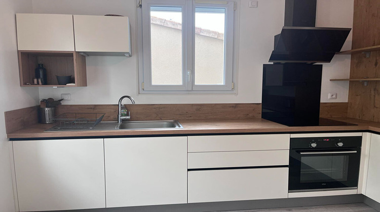 Ma-Cabane - Location Maison SAINT-BENOIT, 133 m²