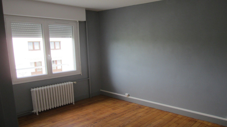 Ma-Cabane - Location Maison Saint-Benoît-du-Sault, 73 m²