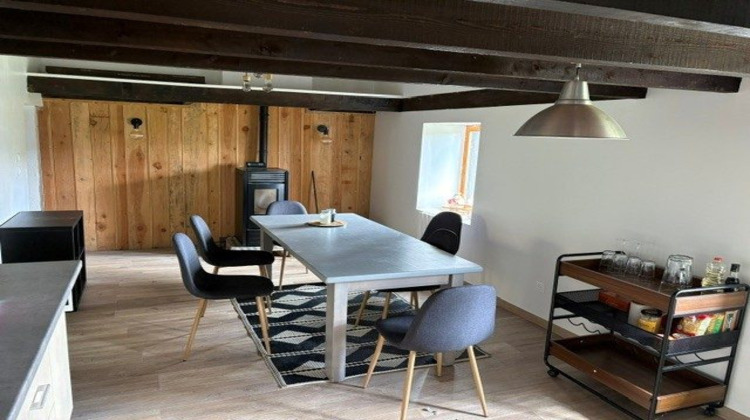 Ma-Cabane - Location Maison Saint-Bonnet-le-Troncy, 52 m²