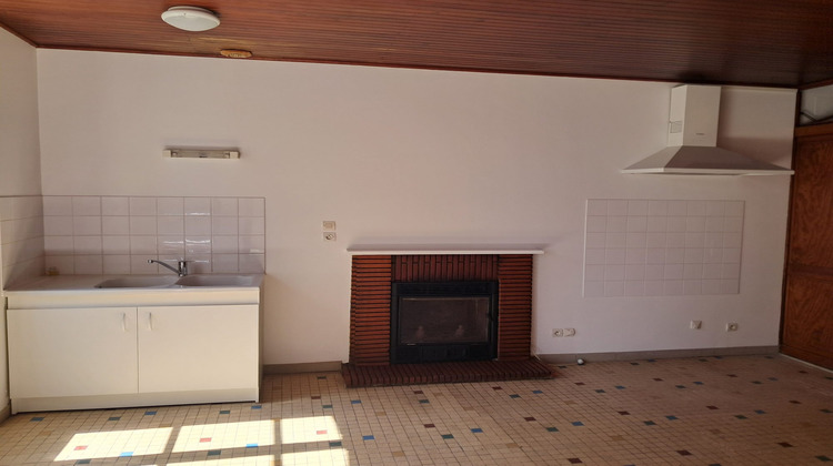 Ma-Cabane - Location Maison Saint-Bonnet-sur-Gironde, 100 m²