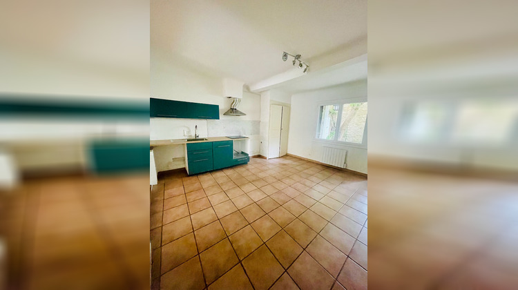 Ma-Cabane - Location Maison SAINT-CANNAT, 80 m²