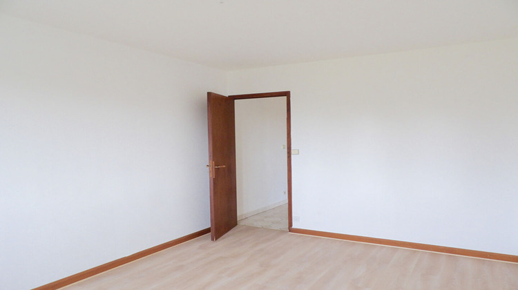 Ma-Cabane - Location Maison SAINT-CHRISTOLY-DE-BLAYE, 76 m²