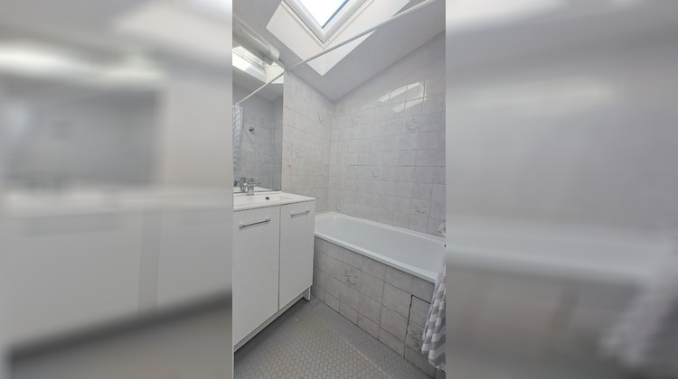 Ma-Cabane - Location Maison SAINT-CHRISTOPHE-SUR-ROC, 93 m²