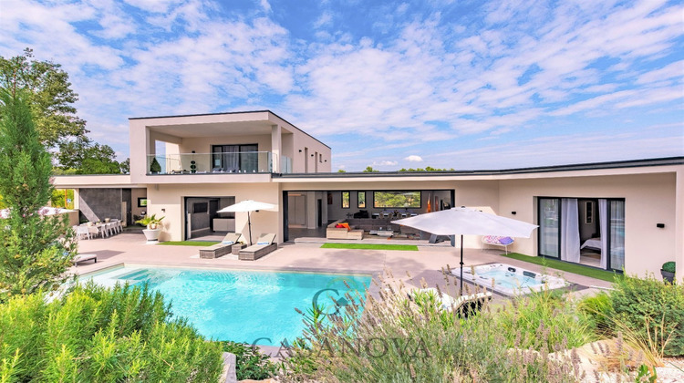 Ma-Cabane - Location Maison SAINT CLEMENT DE RIVIERE, 285 m²