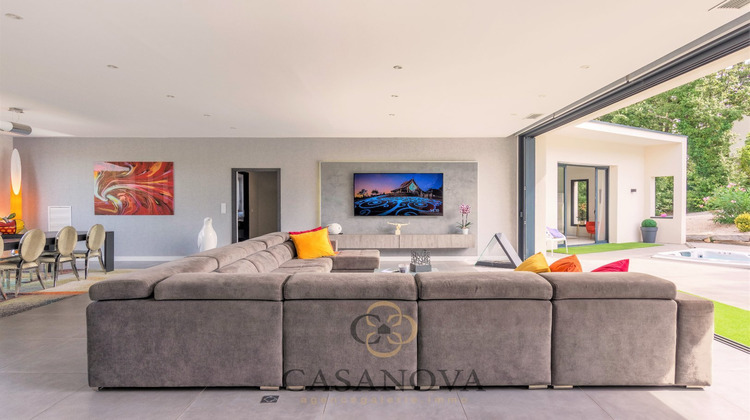 Ma-Cabane - Location Maison SAINT CLEMENT DE RIVIERE, 285 m²