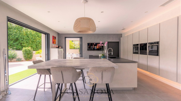 Ma-Cabane - Location Maison SAINT CLEMENT DE RIVIERE, 285 m²