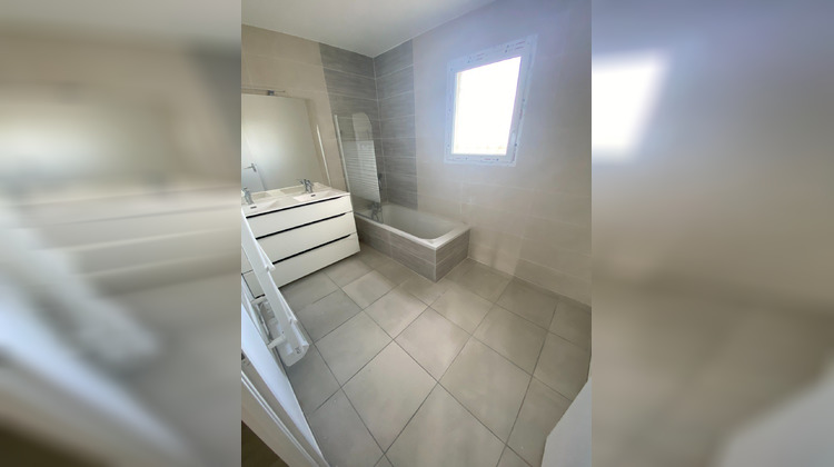 Ma-Cabane - Location Maison Saint-Donat-sur-l'Herbasse, 84 m²