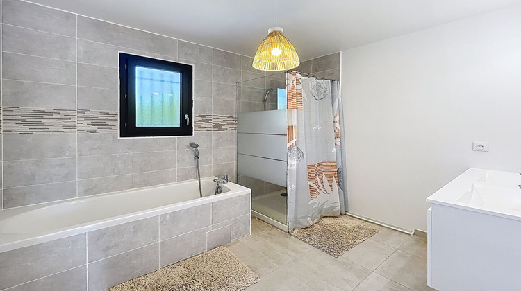 Ma-Cabane - Location Maison SAINT-ESTEVE-JANSON, 91 m²