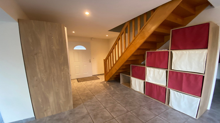 Ma-Cabane - Location Maison SAINT-ETIENNE-DE-CROSSEY, 106 m²