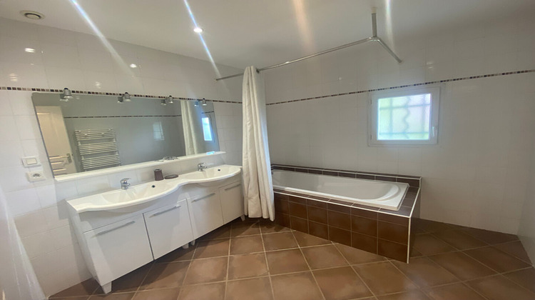 Ma-Cabane - Location Maison SAINT-ETIENNE-DE-CROSSEY, 106 m²