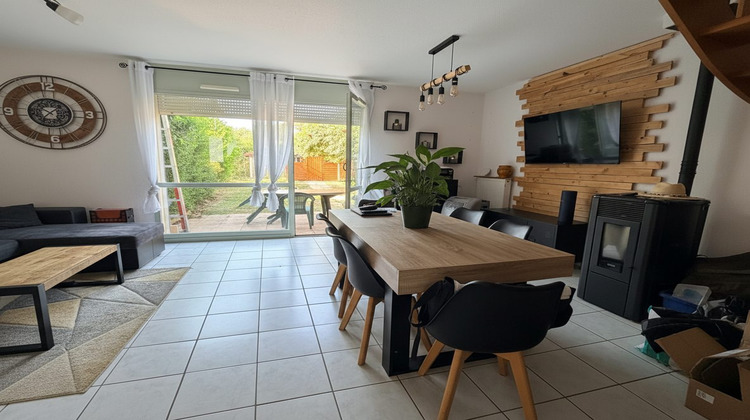 Ma-Cabane - Location Maison SAINT-ETIENNE-DE-SAINT-GEOIRS, 81 m²