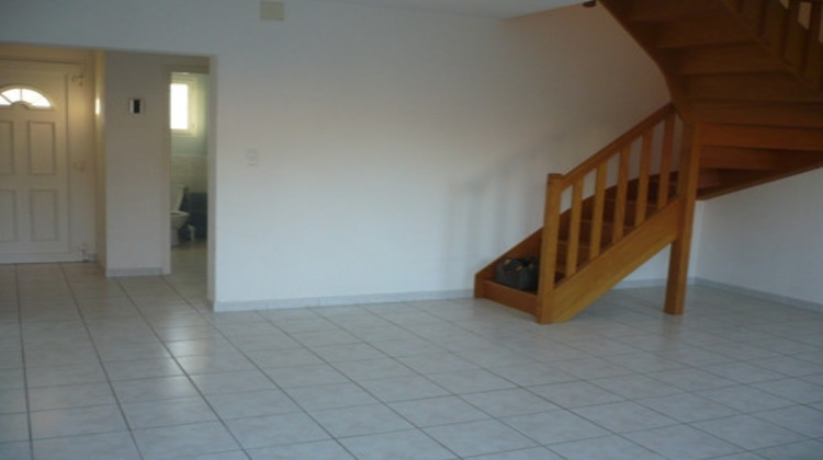 Ma-Cabane - Location Maison SAINT-ETIENNE-DE-TULMONT, 95 m²