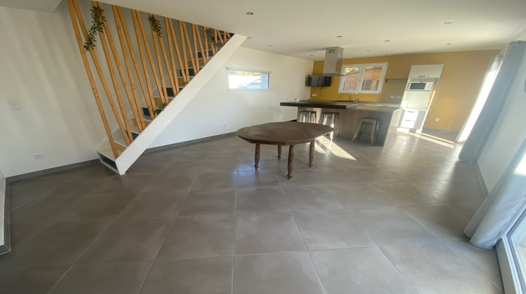 Ma-Cabane - Location Maison SAINT-ETIENNE-LE-MOLARD, 112 m²