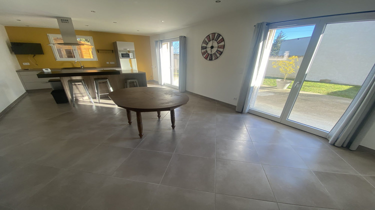 Ma-Cabane - Location Maison SAINT-ETIENNE-LE-MOLARD, 112 m²