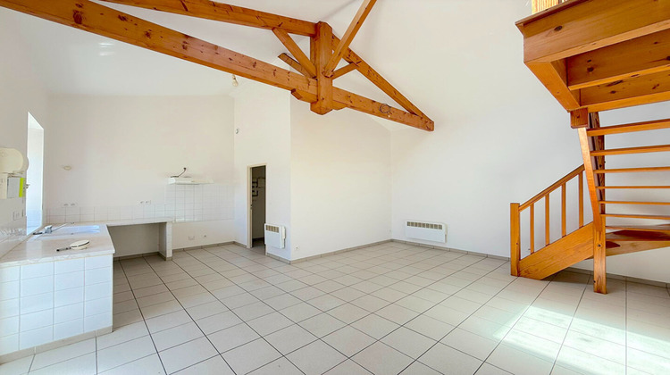 Ma-Cabane - Location Maison SAINT-GENES-DE-BLAYE, 57 m²