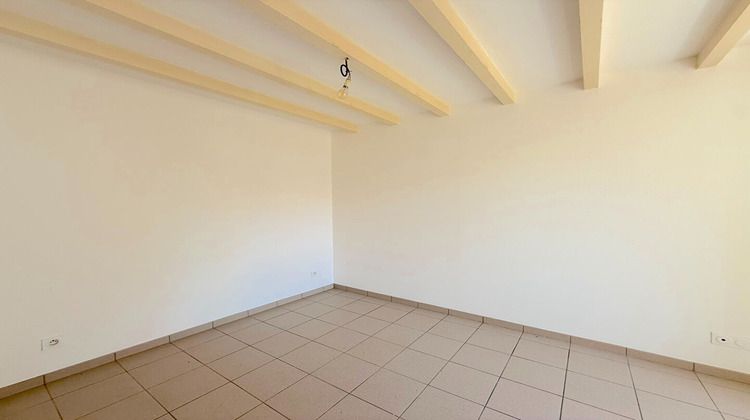 Ma-Cabane - Location Maison SAINT-GENES-DE-BLAYE, 57 m²